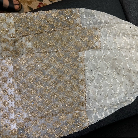 Pakistani White and Gold Embroidered Dress gharara - Picture 6 of 7
